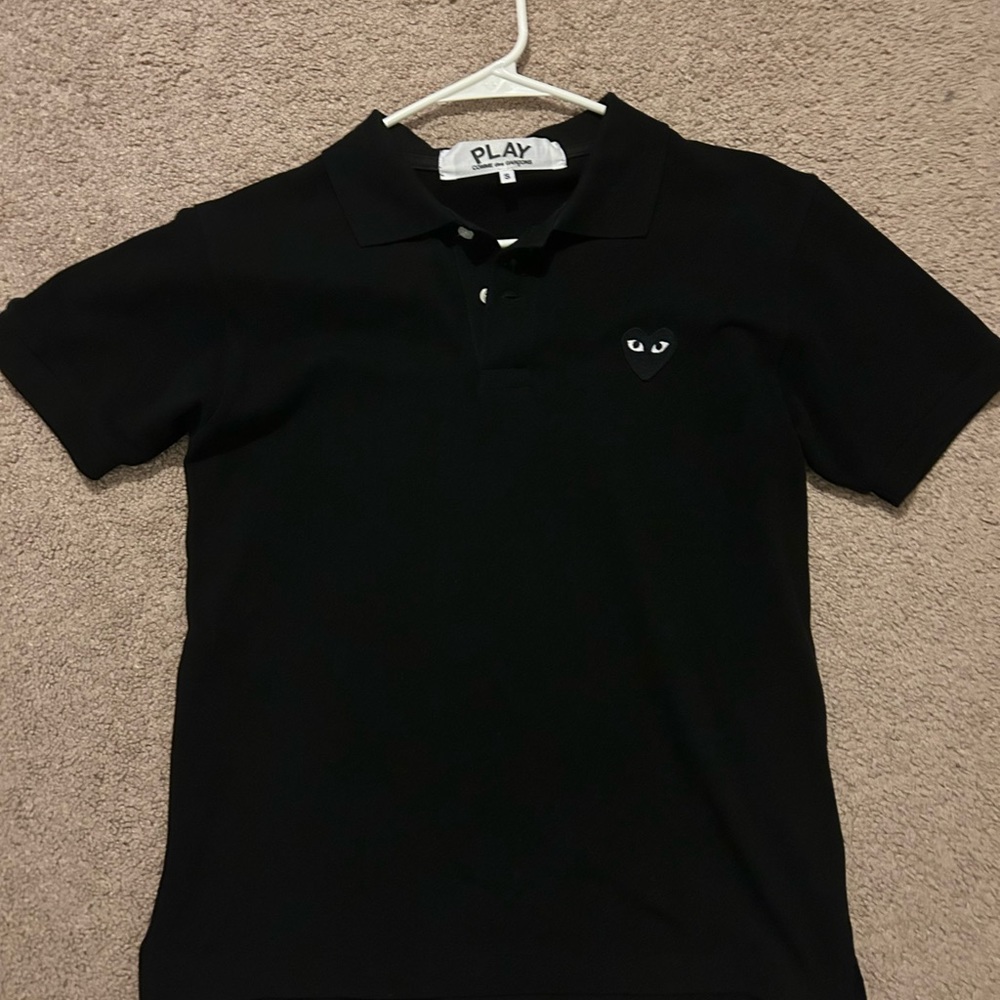 CDG tee polo size small